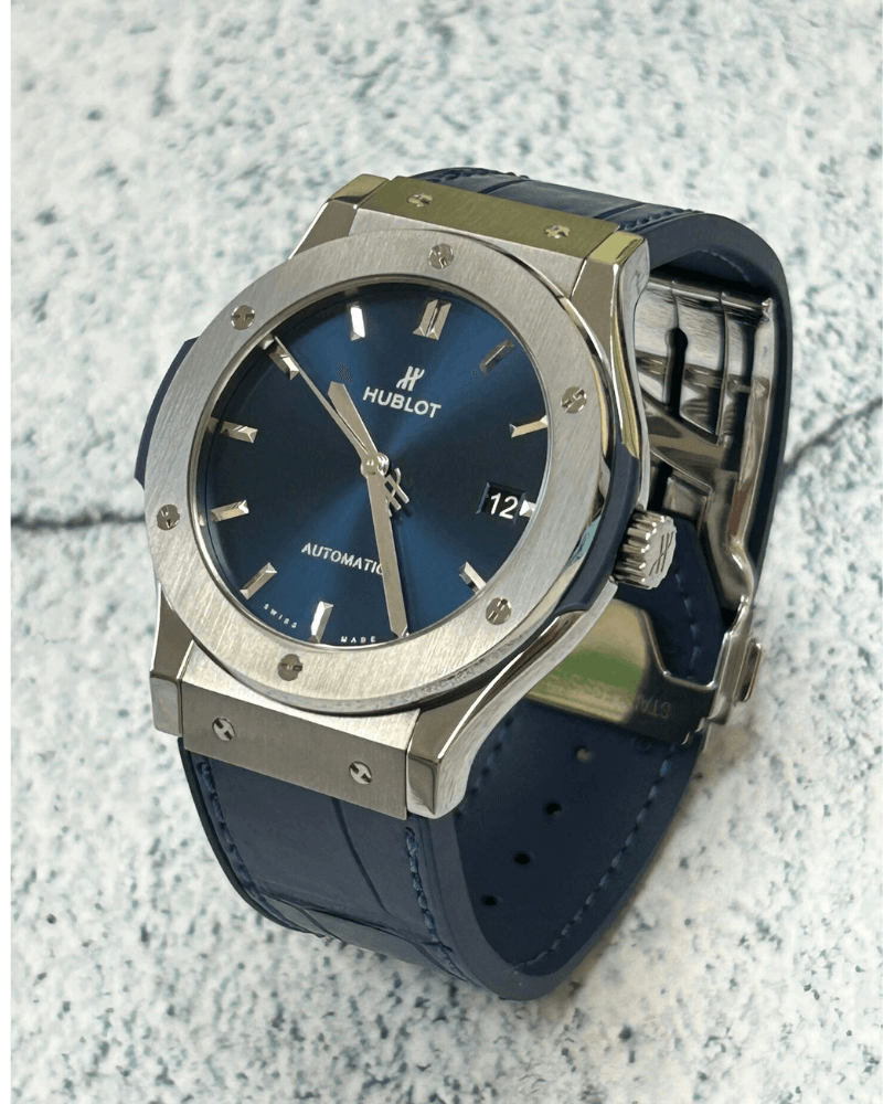 pre owned hublot classic fusion blue 511.nx.7170.lr