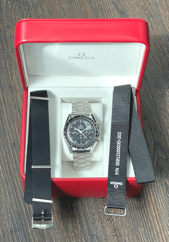 omega moonwatch (1)